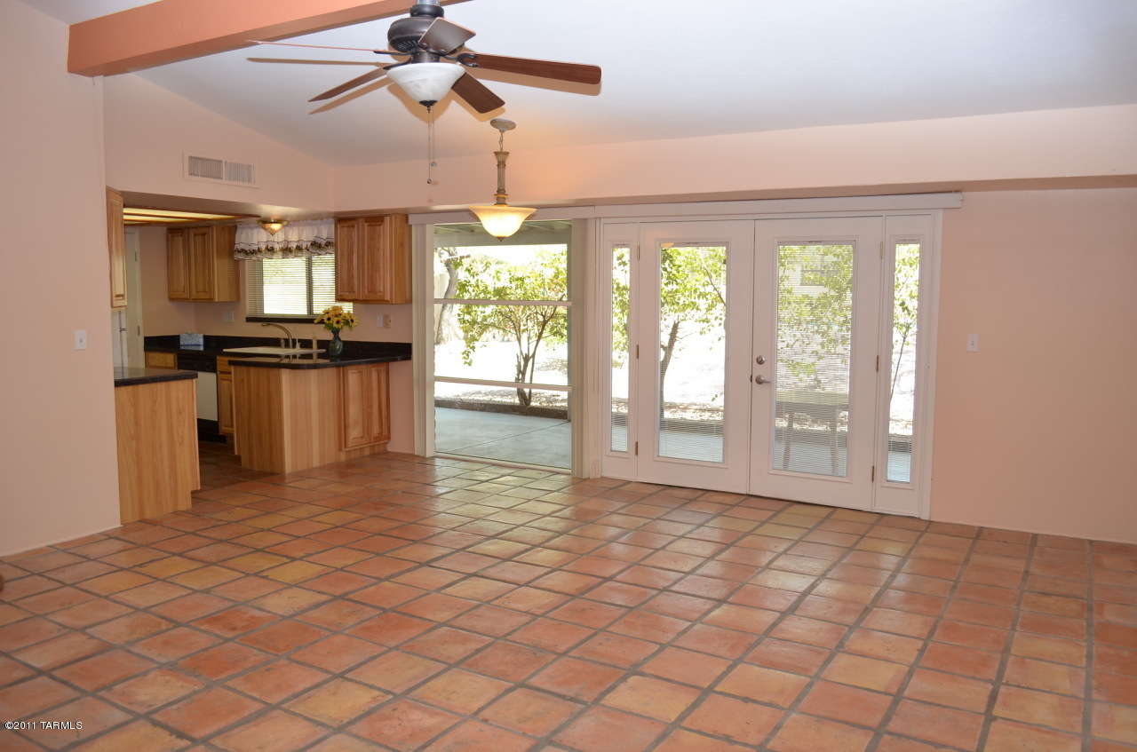 9121 East Indian Canyon Road Tucson, AZ 85749 - Photo 3 of 30