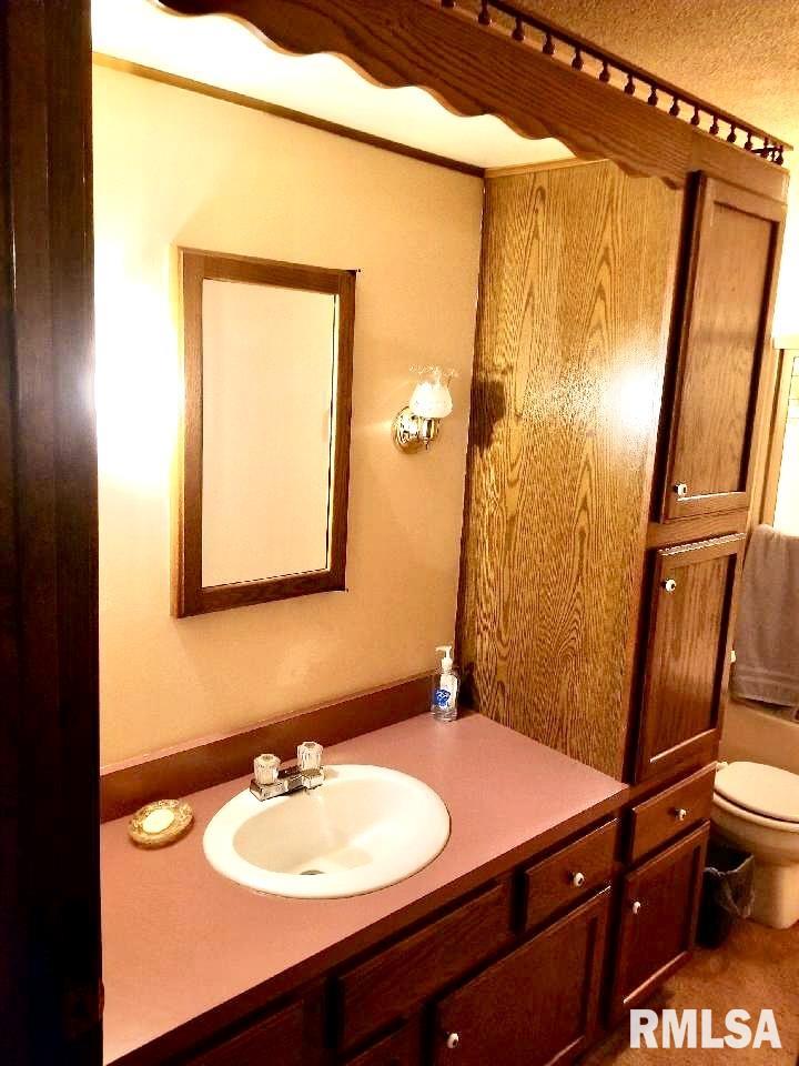 17001 Lowry Avenue Benton, IL 62812 - Photo 12 of 36