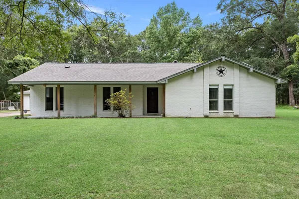 $385,000 | 13325 Inwood Drive, Beaumont, TX 77713