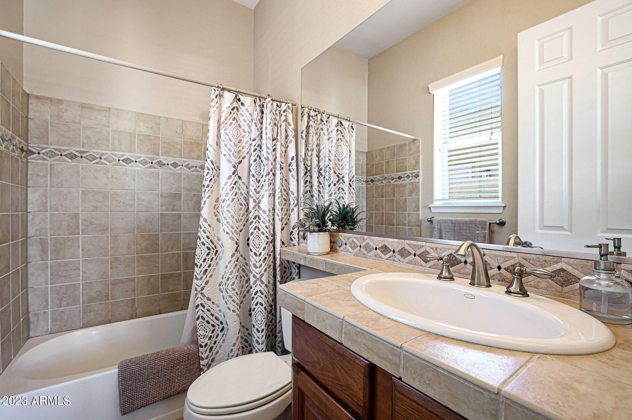 18047 West Narramore Road Goodyear, AZ 85338 - Photo 43 of 98 Full Bathroom