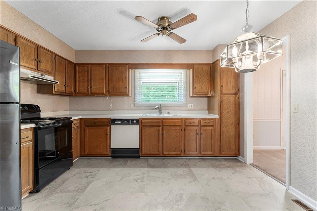 157 A Old Mill Road High Point, NC 27265 - Photo 14 of 29