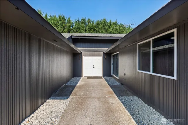 $1,399,000 | 3062 44th Street East, Tacoma, WA 98443