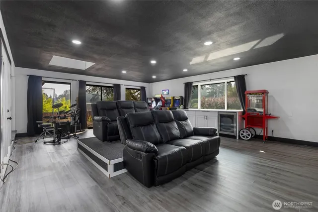 $1,399,000 | 3062 44th Street East, Tacoma, WA 98443