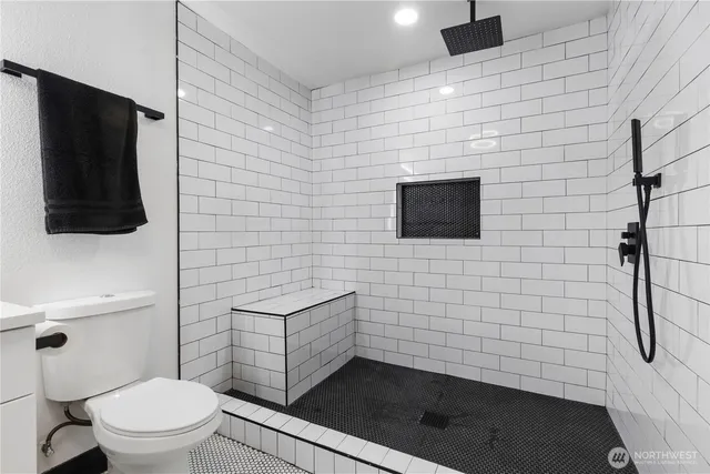 $1,399,000 | 3062 44th Street East, Tacoma, WA 98443