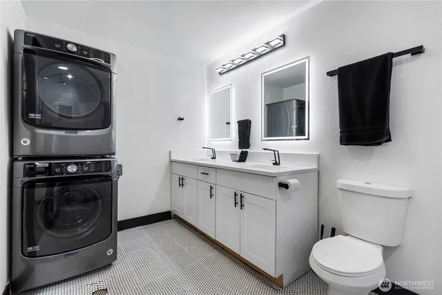 $1,399,000 | 3062 44th Street East, Tacoma, WA 98443