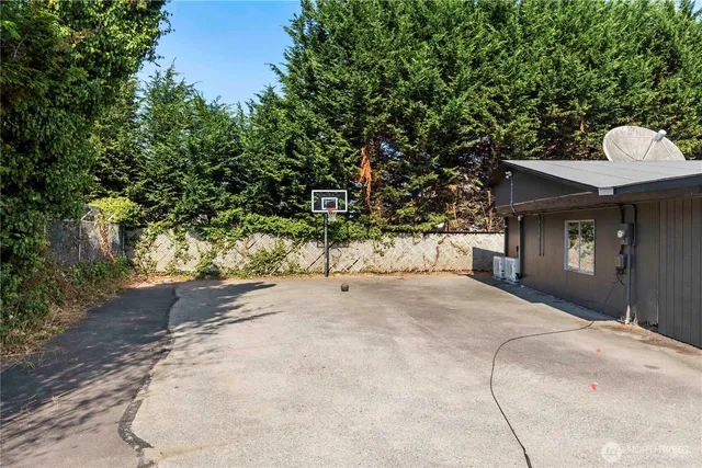 $1,399,000 | 3062 44th Street East, Tacoma, WA 98443