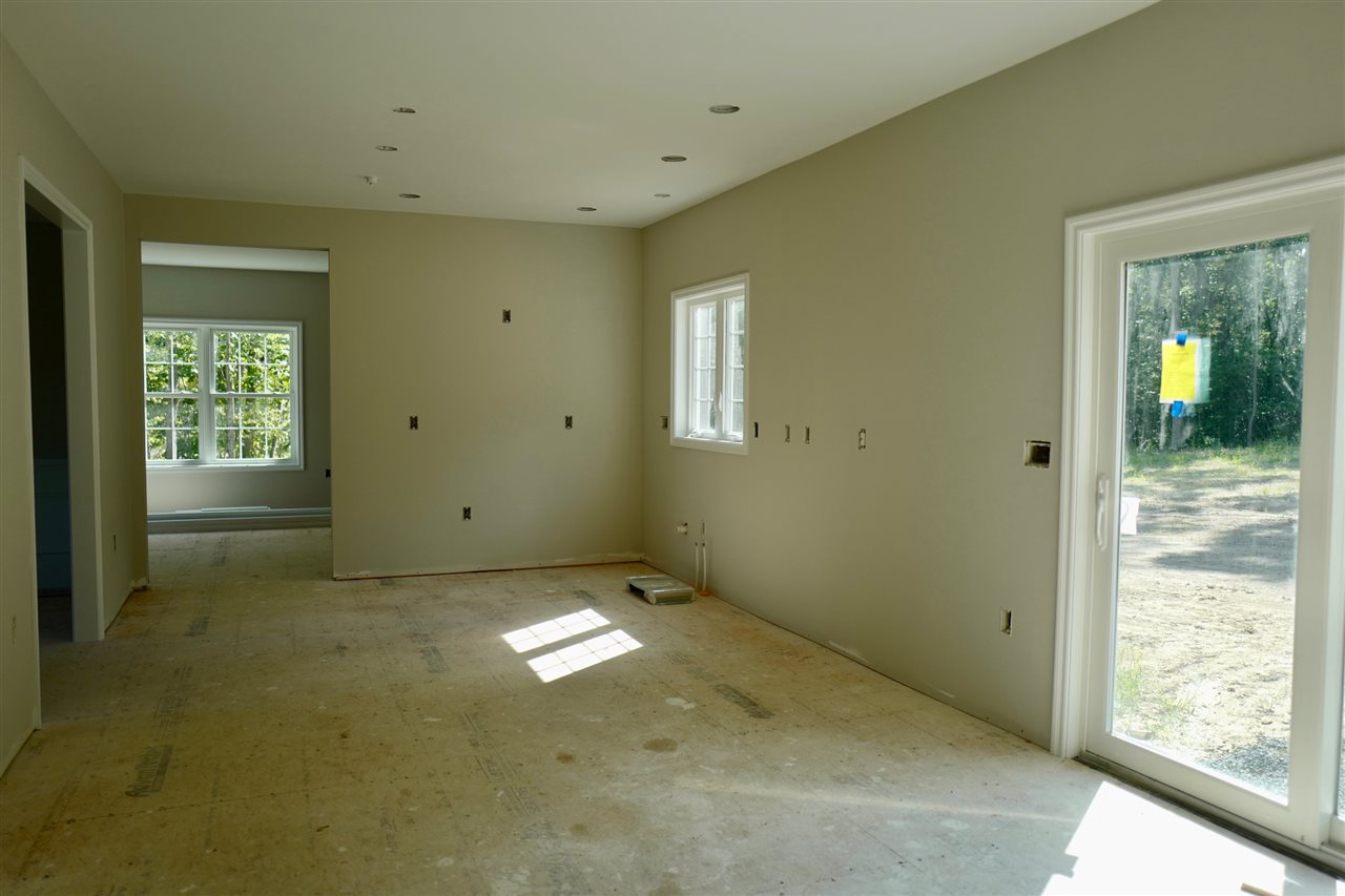 38 Steele Road, Unit 9 Derry, NH 03038 - Photo 12 of 29