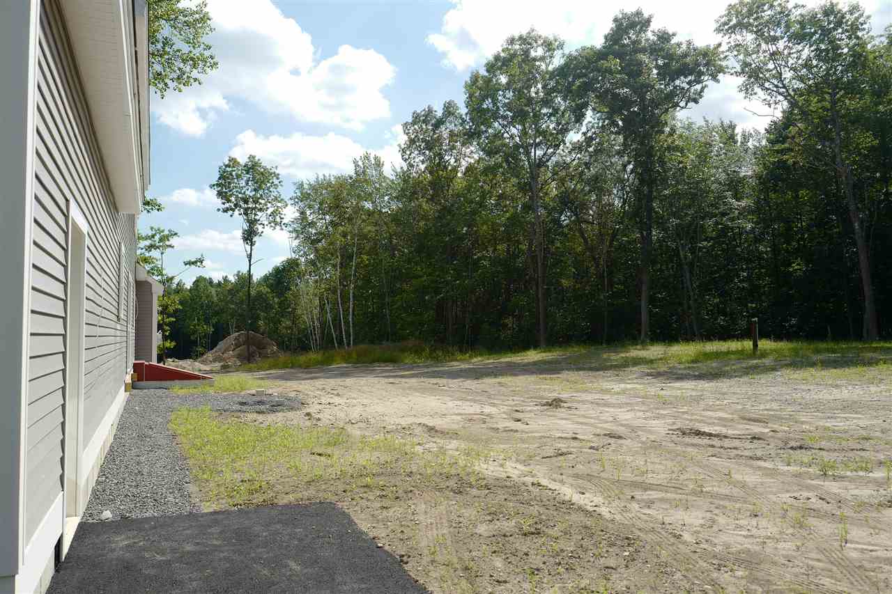 38 Steele Road, Unit 9 Derry, NH 03038 - Photo 4 of 29