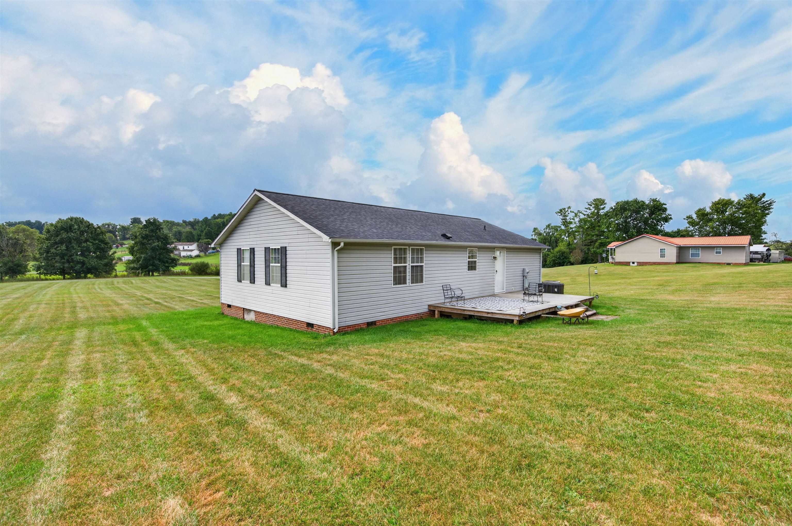 5096 Thornspring Road Pulaski, VA 24301 - Photo 52 of 68 Gallery Image 52
