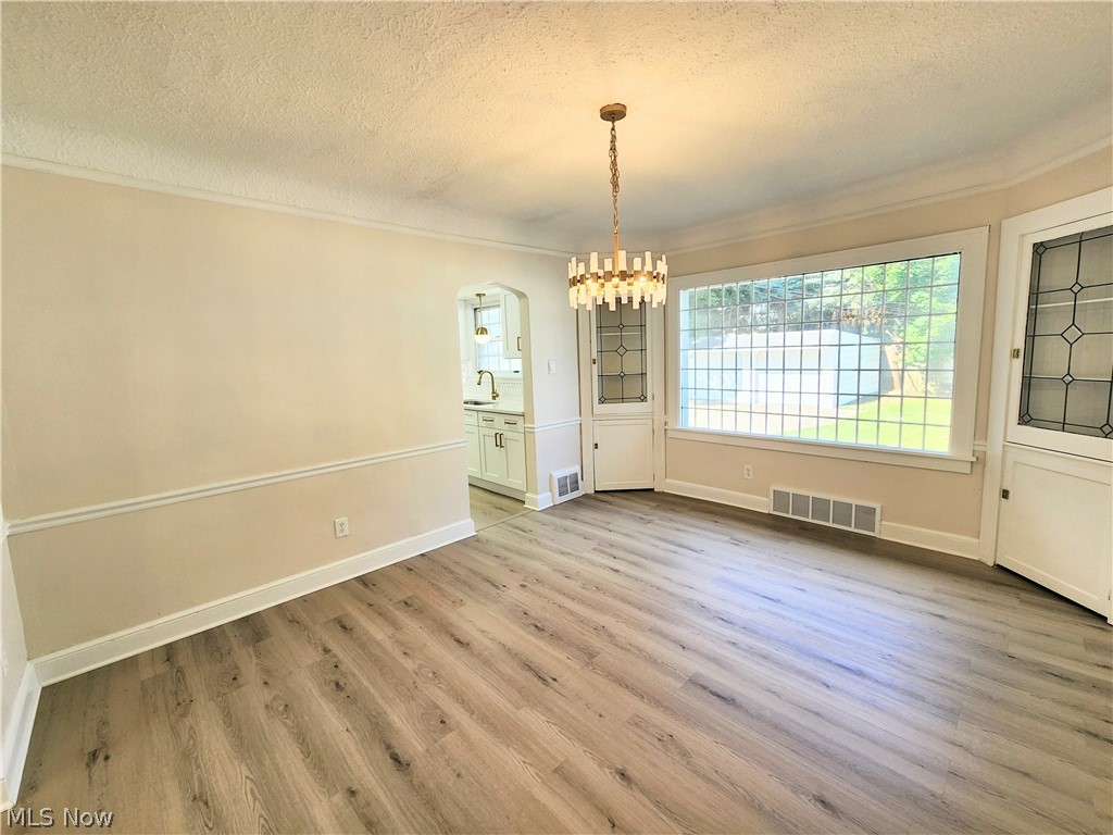 1166 Argonne Road South Euclid, OH 44121 - Photo 6 of 25
