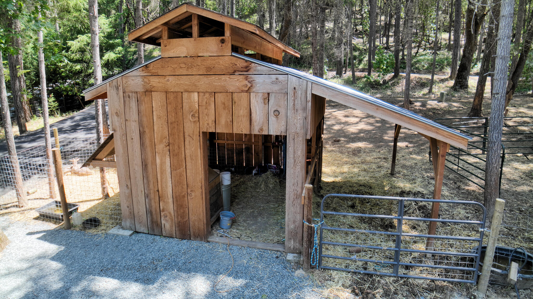 1040 Ferry Road Grants Pass, OR 97526 - Photo 63 of 67 Barn