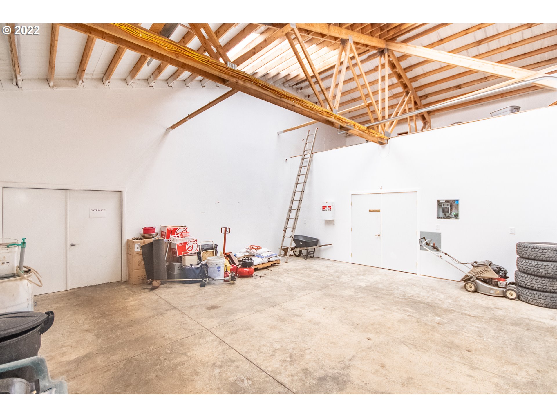 350 Bunker Hill Road Longview, WA 98632 - Photo 6 of 28 a view of a room with a bed and toys