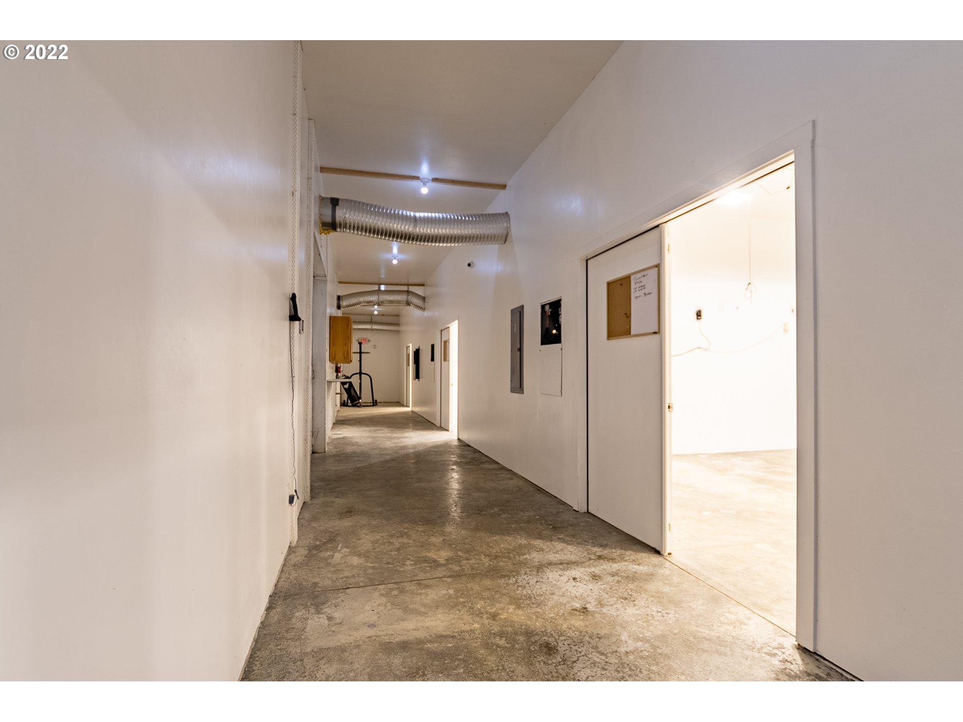 350 Bunker Hill Road Longview, WA 98632 - Photo 7 of 28 a view interior of the house
