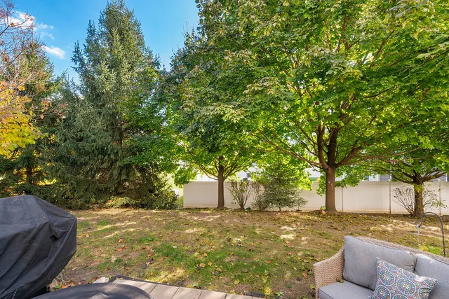 $315,000 | 8512 Foxborough Way, Joliet, IL 60431