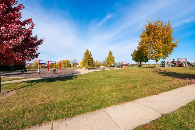 $315,000 | 8512 Foxborough Way, Joliet, IL 60431