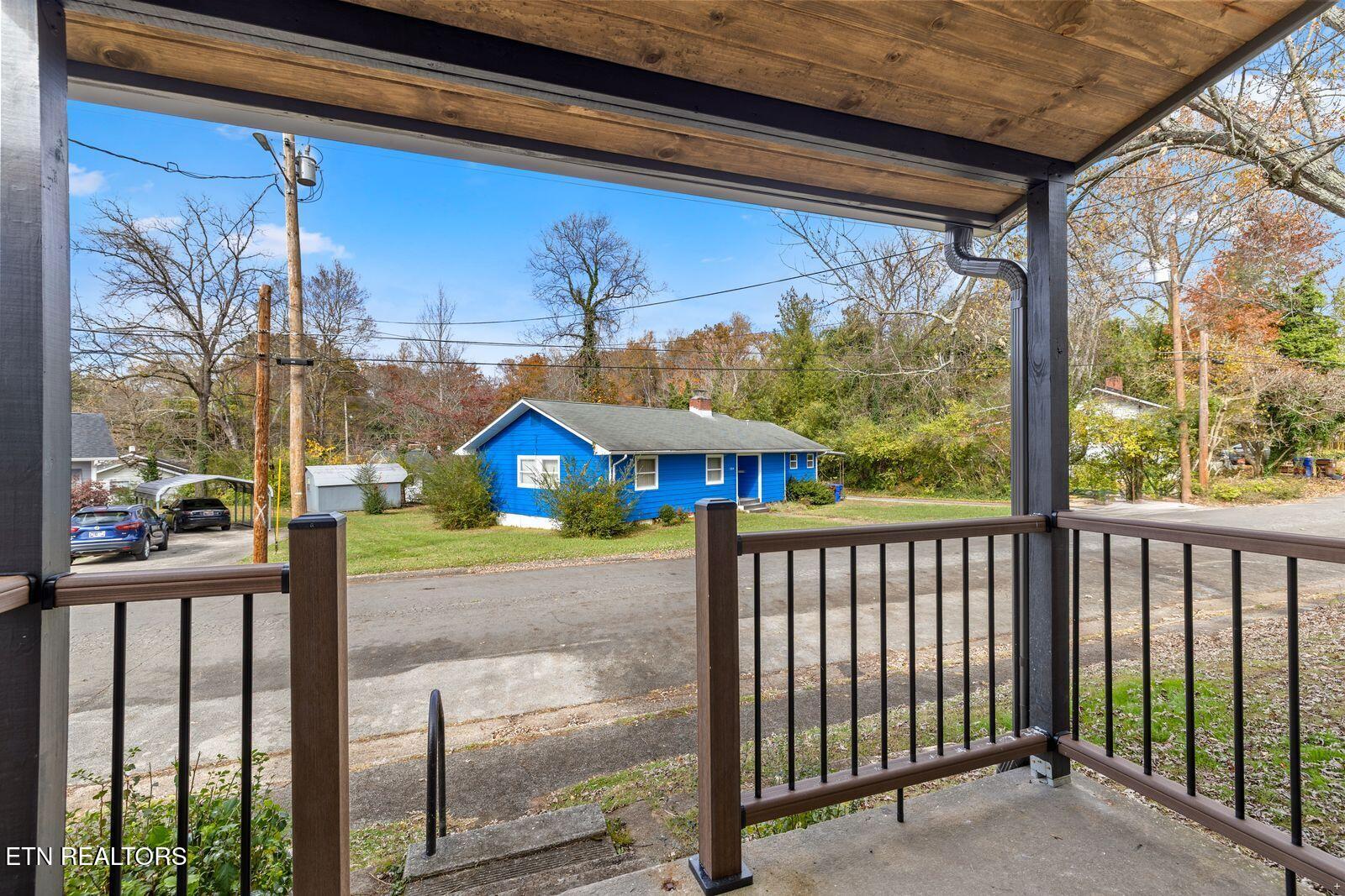 107 West Newcomb Road Oak Ridge, TN 37830 - Photo 4 of 19 W. Newcomb front porch