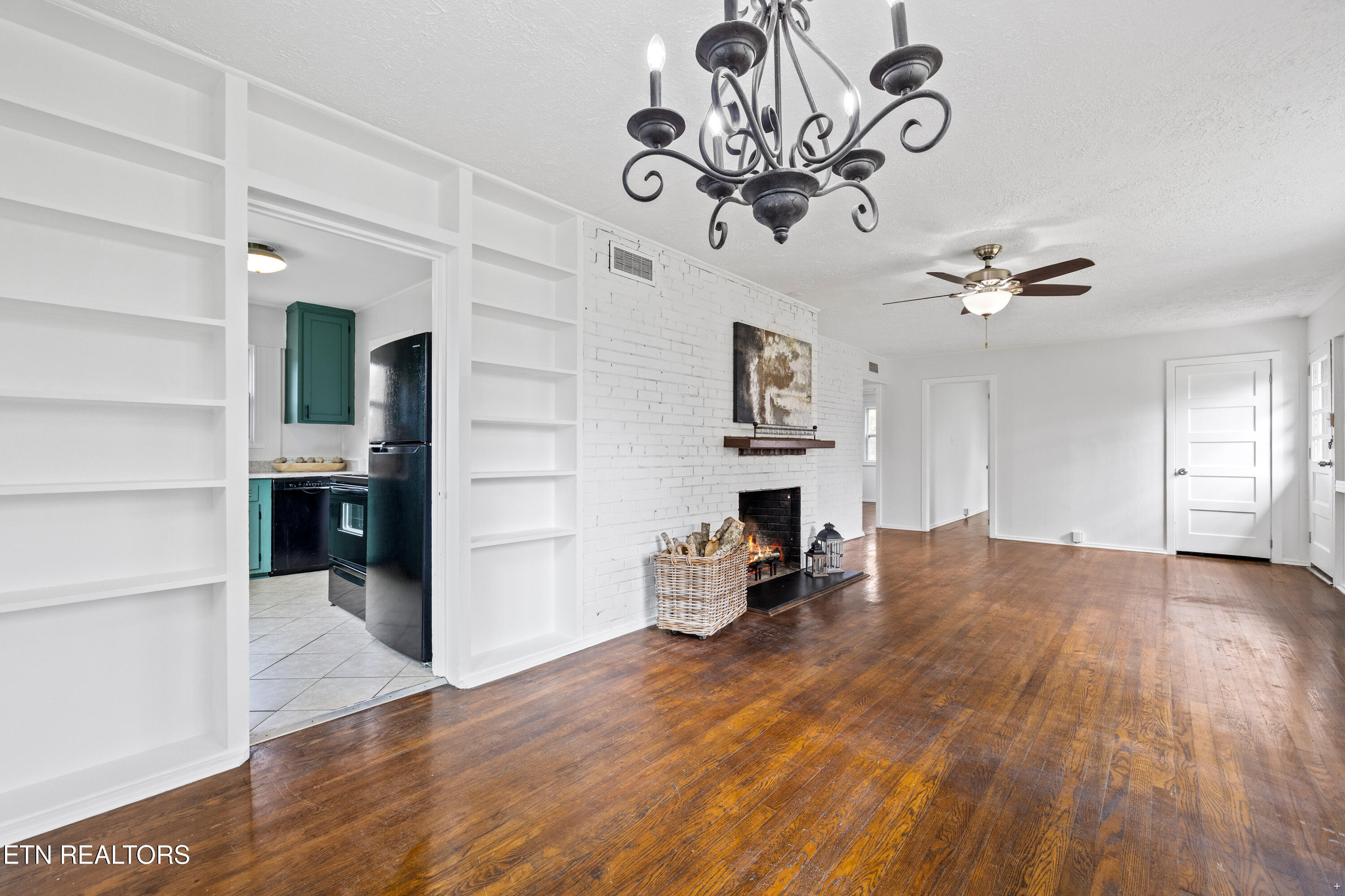 107 West Newcomb Road Oak Ridge, TN 37830 - Photo 7 of 19 Positive Perceptions-9