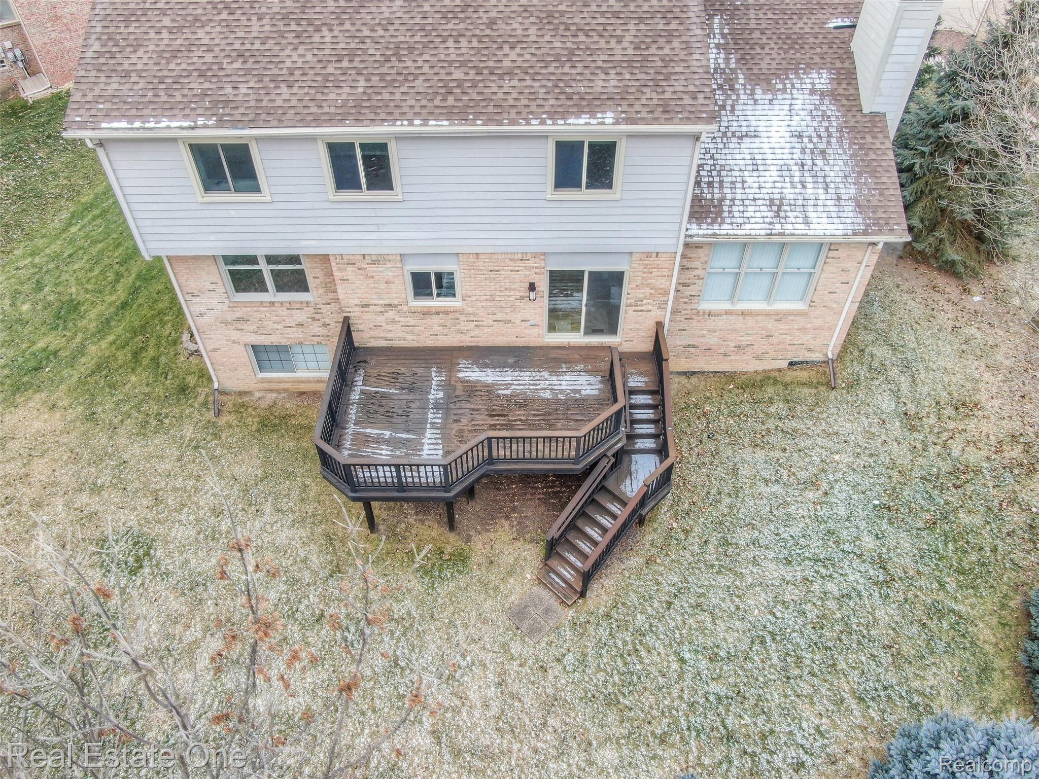 2703 Oak View Court Rochester, MI 48307 - Photo 49 of 53 2703 Oak View LRT 2019-5.JPG