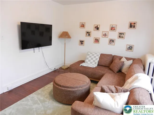 $1,450 | 1428 Center Street, Unit 2, Bethlehem, PA 18018