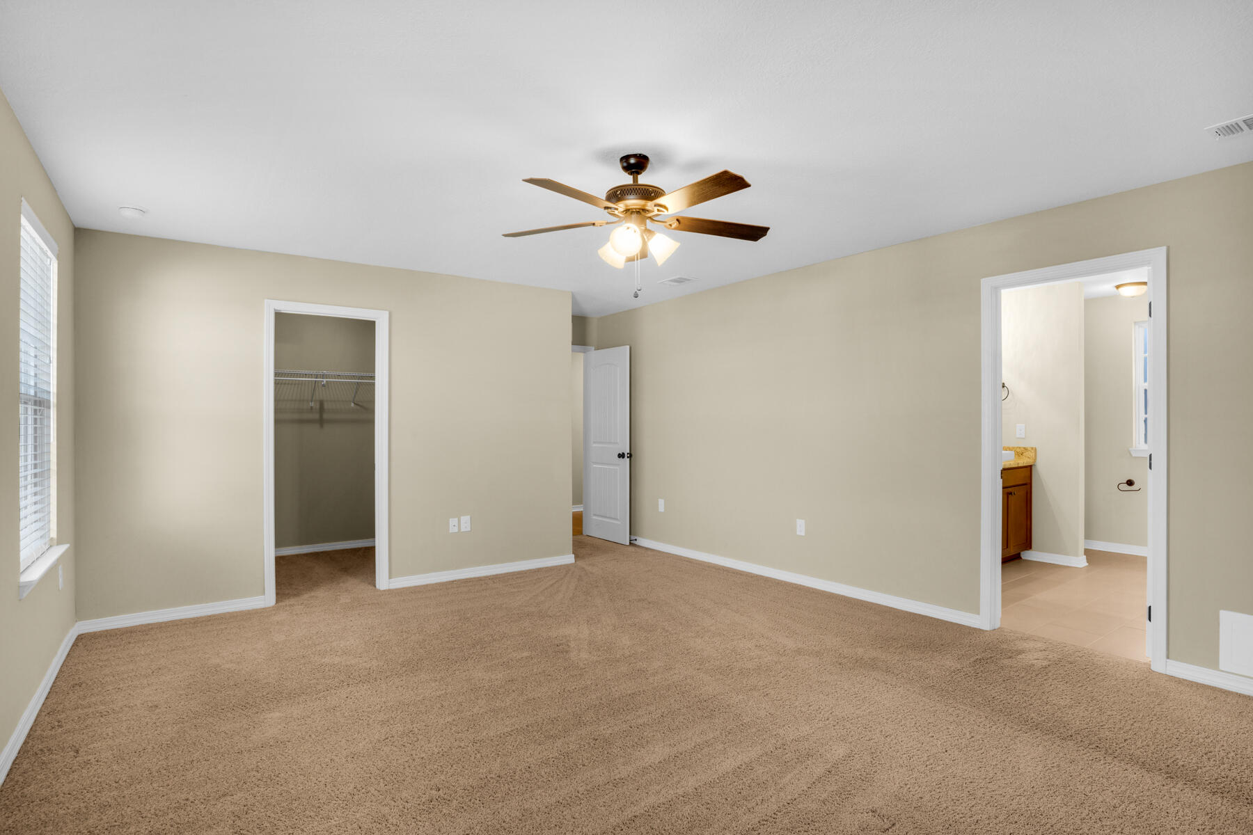 194 Wainwright Drive Crestview, FL 32539 - Photo 15 of 25 194 Wainwright Dr_20221121_068