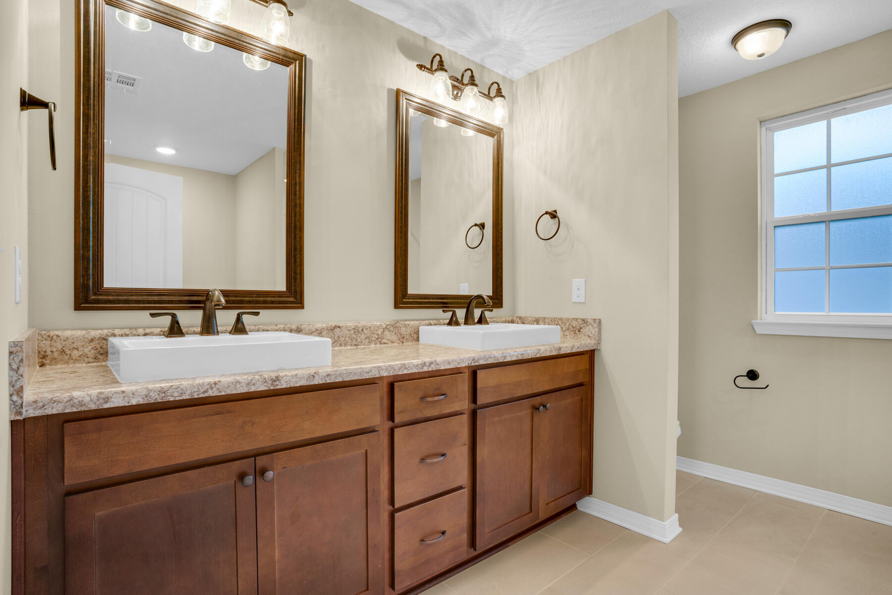 194 Wainwright Drive Crestview, FL 32539 - Photo 17 of 25 194 Wainwright Dr_20221121_078