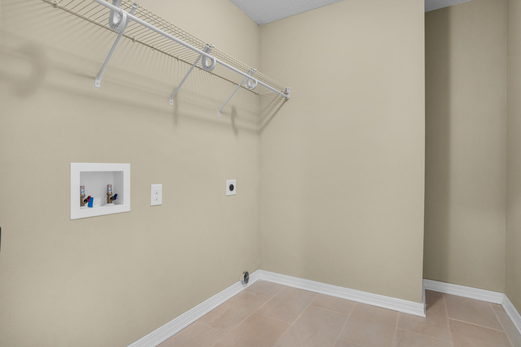 194 Wainwright Drive Crestview, FL 32539 - Photo 22 of 25 194 Wainwright Dr_20221121_099