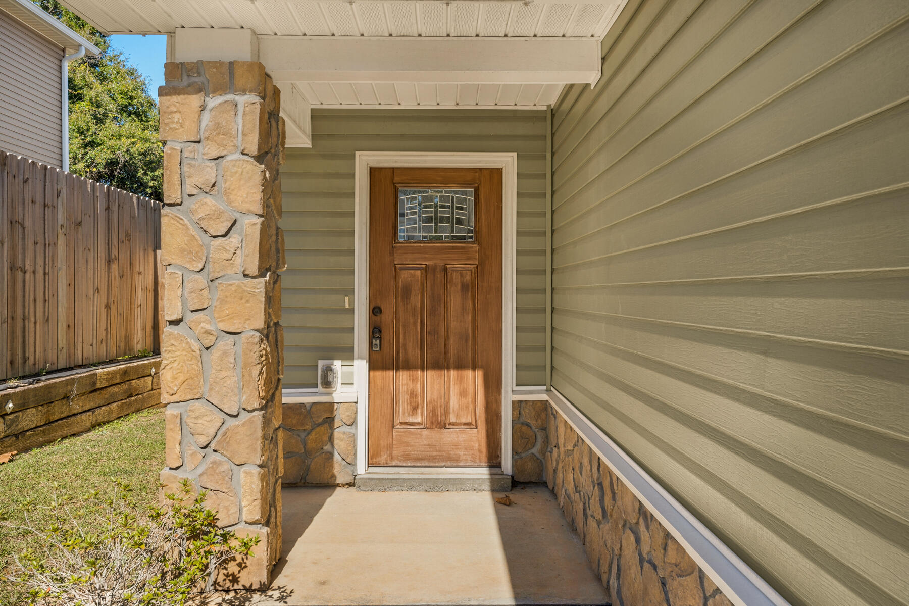 194 Wainwright Drive Crestview, FL 32539 - Photo 4 of 25 194 Wainwright Dr_20221121_012