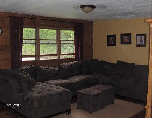 426 Kennedy Road Prospect, PA 16052 - Photo 3 of 8 Living Room.