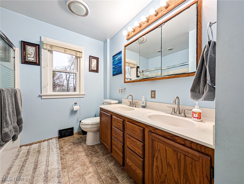 1420 Graham Road Silver Lake, OH 44224 - Photo 29 of 36