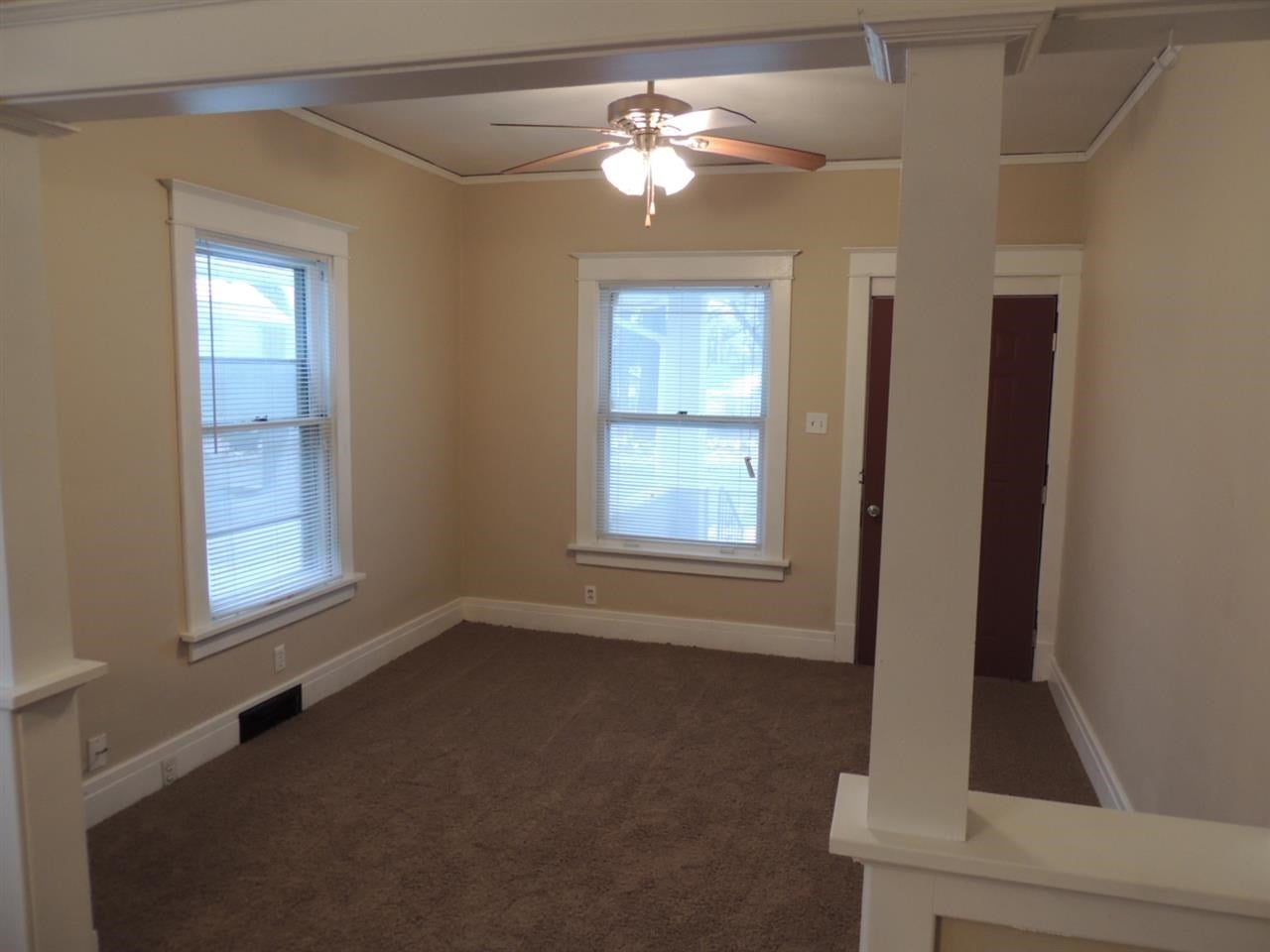 1018 Center Point Road Northeast Cedar Rapids, IA 52402 - Photo 11 of 24 Gallery Image 11