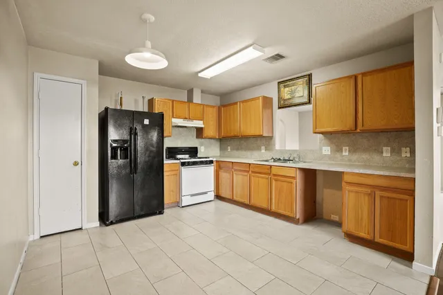 $1,950 | 5247 Panay Park Drive, Houston, TX 77048