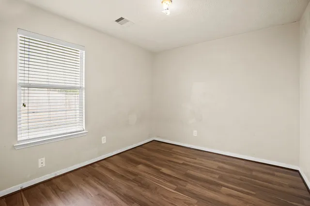 $1,950 | 5247 Panay Park Drive, Houston, TX 77048