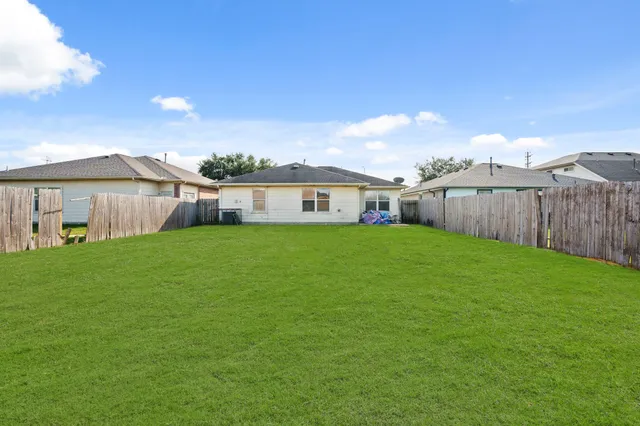 $1,950 | 5247 Panay Park Drive, Houston, TX 77048