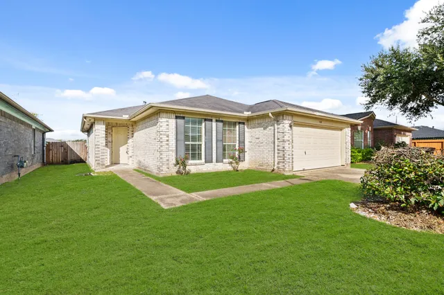 $1,950 | 5247 Panay Park Drive, Houston, TX 77048