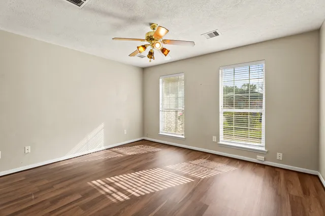 $1,950 | 5247 Panay Park Drive, Houston, TX 77048