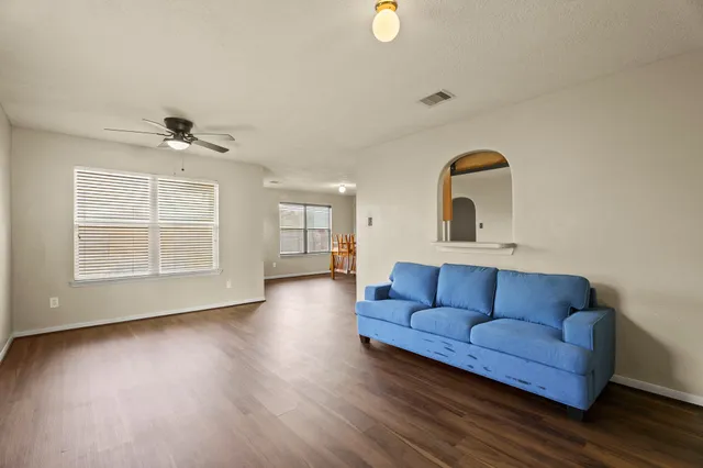 $1,950 | 5247 Panay Park Drive, Houston, TX 77048