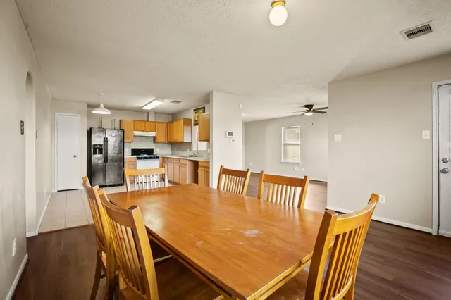 $1,950 | 5247 Panay Park Drive, Houston, TX 77048