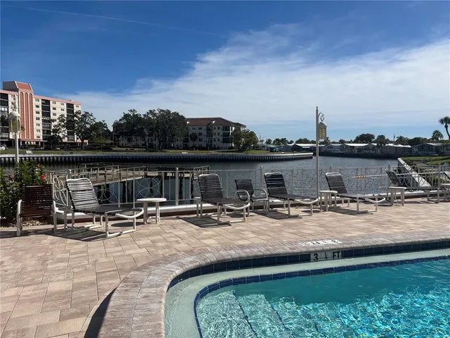 $1,375 | 19029 US Highway 19 North, Unit 9605, Clearwater, FL 33764