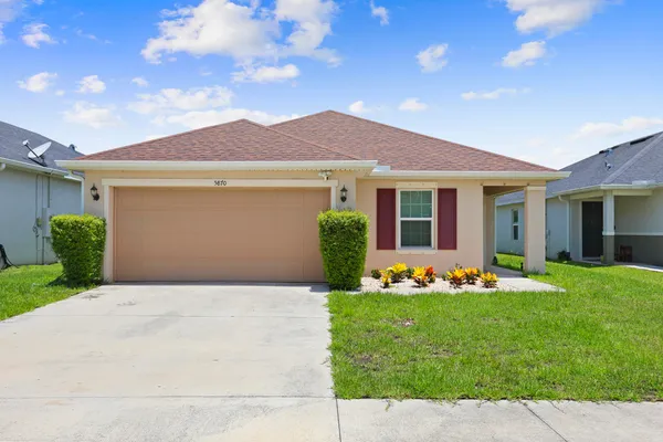 $2,495 | 5870 Northwest Pine Trail Circle, Port St. Lucie, FL 34983