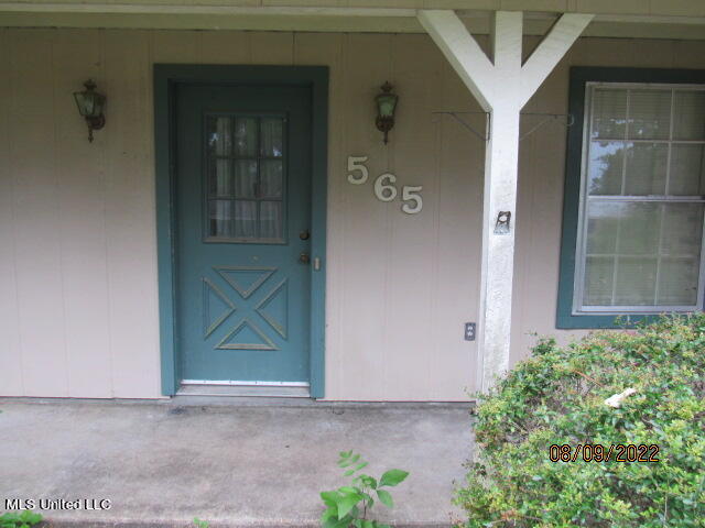 565 Spryfield Road Jackson, MS 39212 - Photo 2 of 11 FRONT DOOR