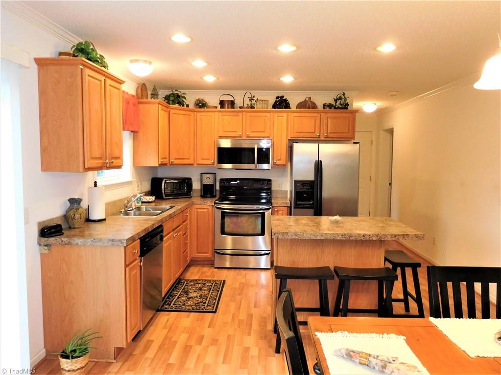 548 Reece Road Winston-Salem, NC 27107 - Photo 4 of 21 Gallery Image 4