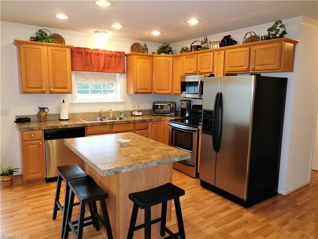 548 Reece Road Winston-Salem, NC 27107 - Photo 6 of 21 Gallery Image 6