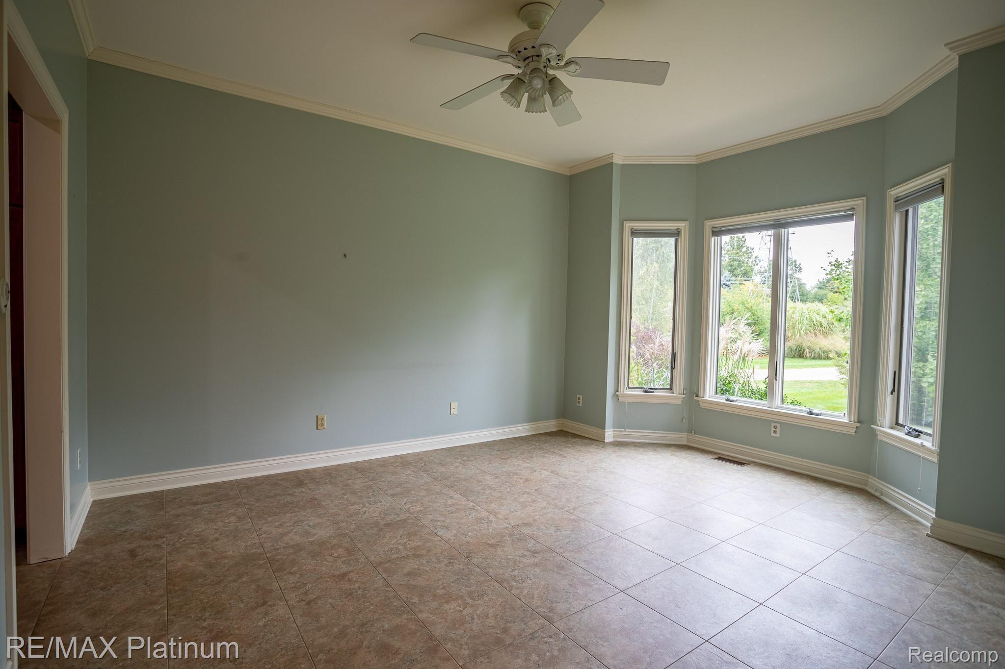 4871 Pratt Road Ann Arbor, MI 48103 - Photo 23 of 67 IMG_7064-HDR.jpg