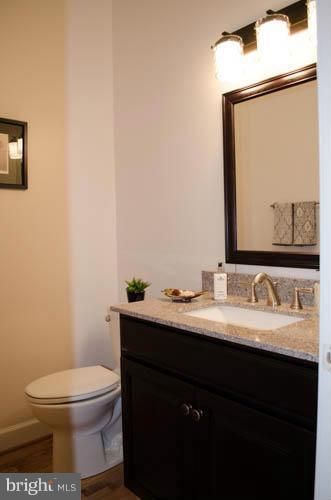 8394 Idylwood Road Vienna, VA 22182 - Photo 15 of 29 Bath