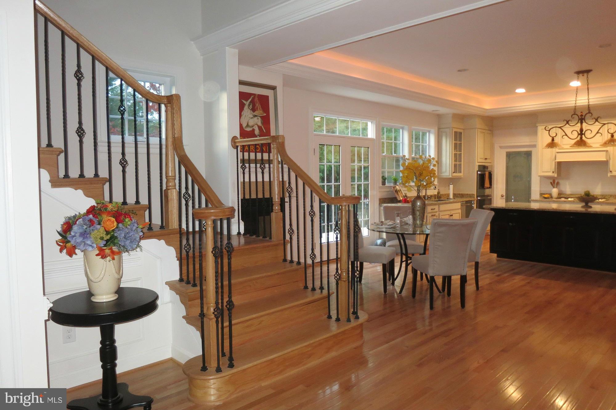 8394 Idylwood Road Vienna, VA 22182 - Photo 4 of 29 Interior (General)