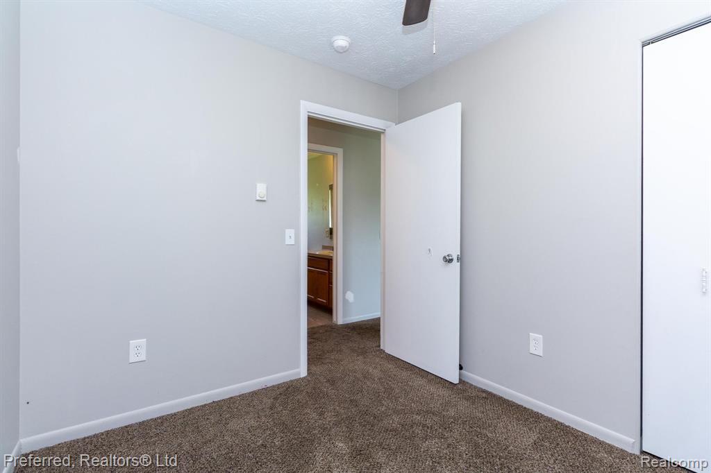 2895 Spring Hill Drive Howell, MI 48843 - Photo 24 of 32 Gallery Image 24