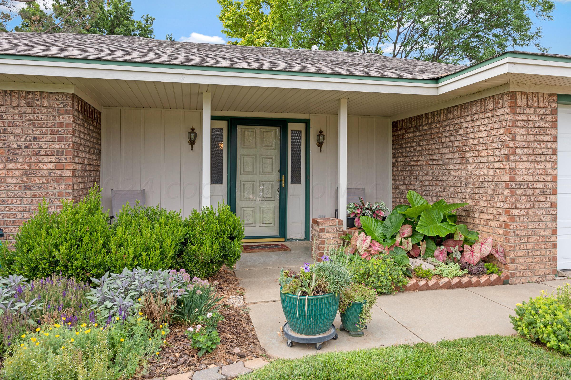 7413 Holyoke Trail Amarillo, TX 79121 - Photo 2 of 24 003_Front Entry