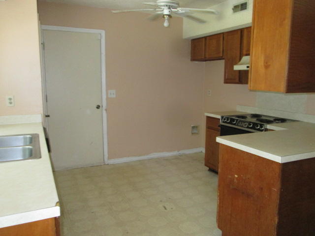 112 Sunrise Road North Charleston, SC 29418 - Photo 2 of 10 400