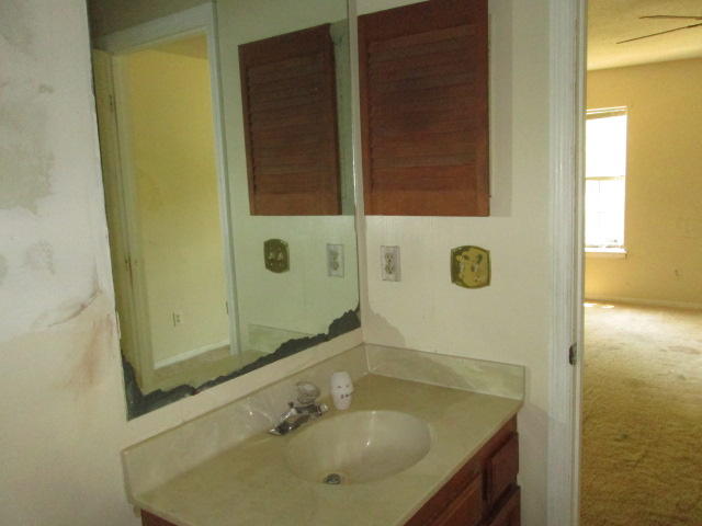 112 Sunrise Road North Charleston, SC 29418 - Photo 6 of 10 468