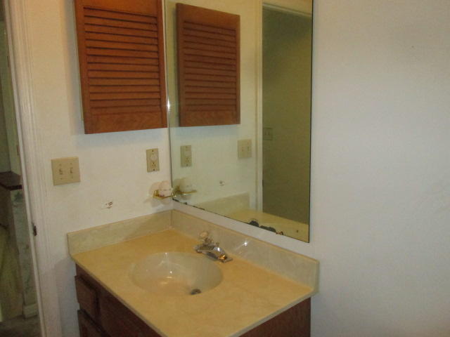 112 Sunrise Road North Charleston, SC 29418 - Photo 7 of 10 489